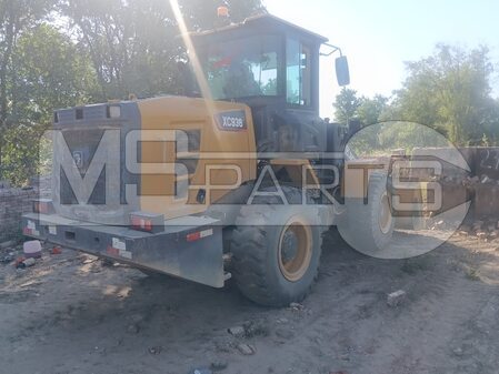 Замена гидрораспределителя АКПП на фронтальном погрузчике XCMG XC938 - 3